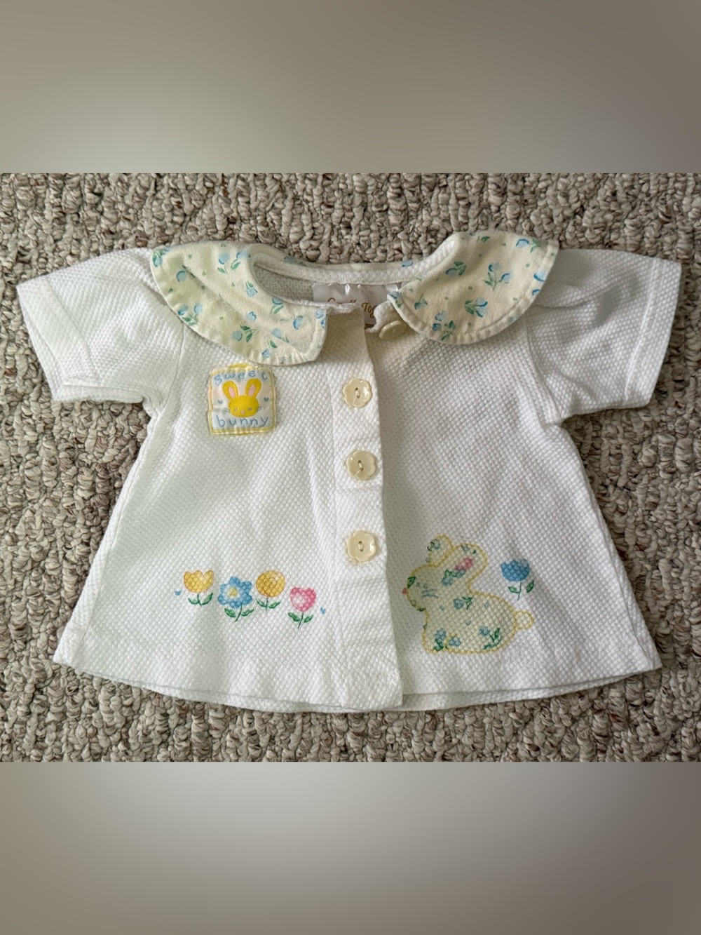 Vintage baby Cream Bunny Appliqué Button-Up Top
